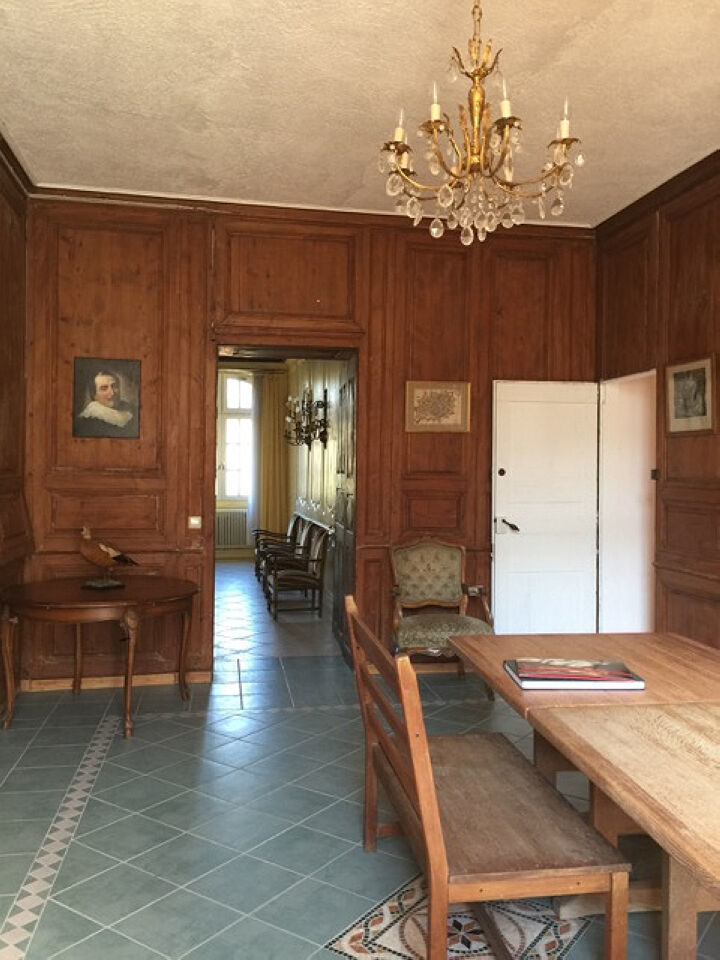 Salon et bibliothèque Salon - Le Manoir Mouthier-Haute-Pierre